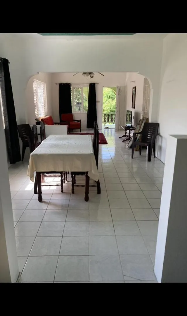 Serenity Apartments Green Island