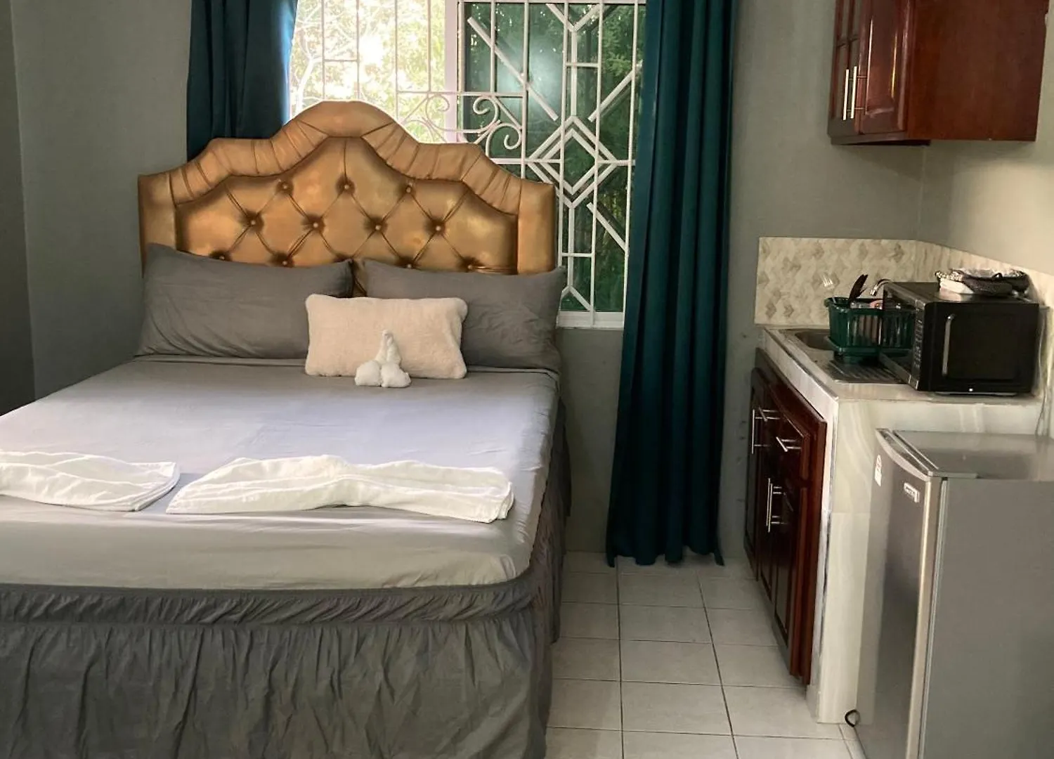Serenity Apartments Green Island